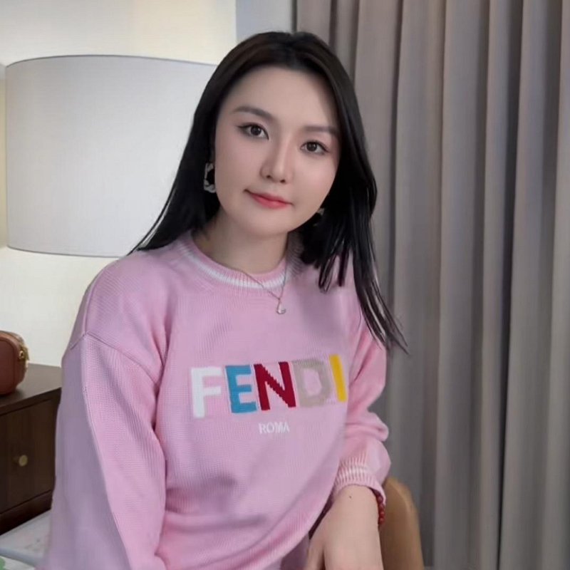 💎Han's house精品服飾💎 FENDI 毛衣  原價23500-2