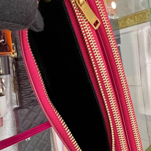 東區正精品㊣CELINE TRIO 桃紅色全皮三層羊皮拉鍊肩背包斜背包 RZ5563-1