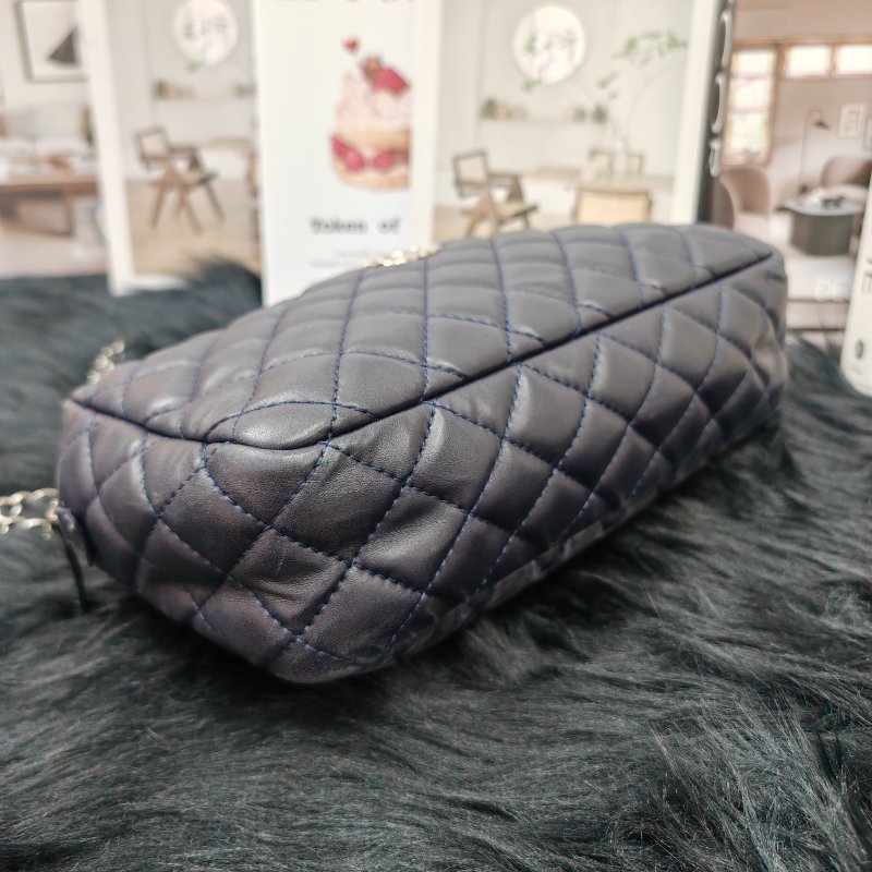 Chanel 深藍色銀扣 相機包 12開-3