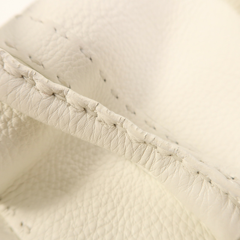 FENDI 牛皮皮革Selleria Linda Bag金扣手挽袋-17