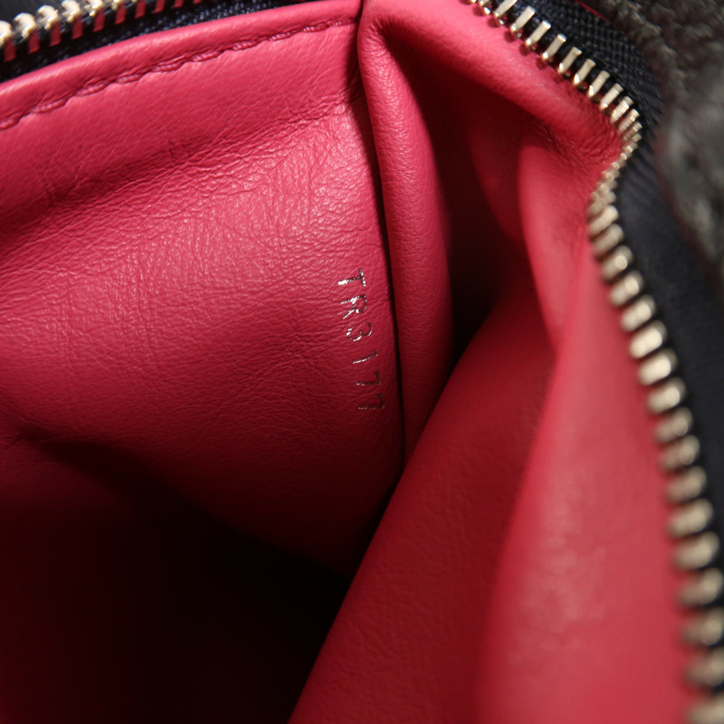 LOUIS VUITTON Taurillon Capucines MM銀扣手挽肩背兩用袋-6