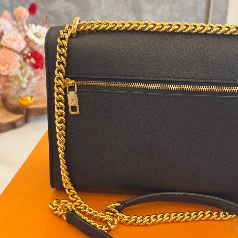 *SHIHNA名牌精品* LV M82121 MyLockMe 鏈帶包-4