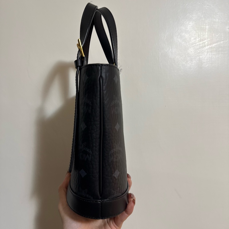 MCM水桶包黑色-1