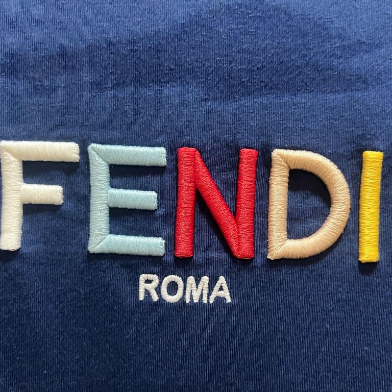 💎Han's house精品服飾💎 FENDI 芬迪 立體 刺繡 短 T T恤 短袖-4