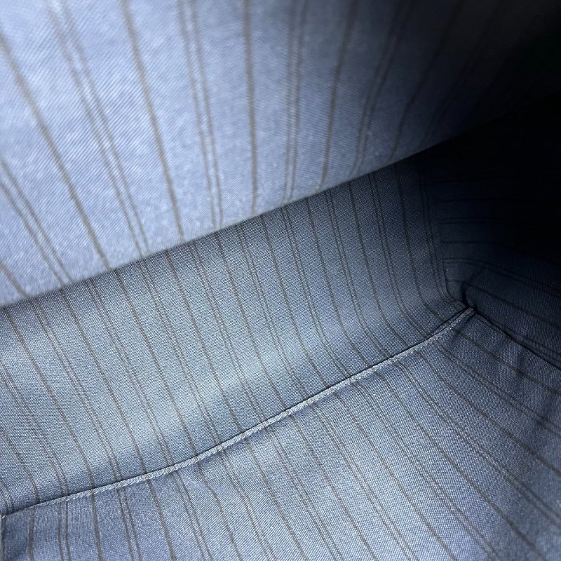 LV M93410 黑壓紋Lumineuse 包 PM-7