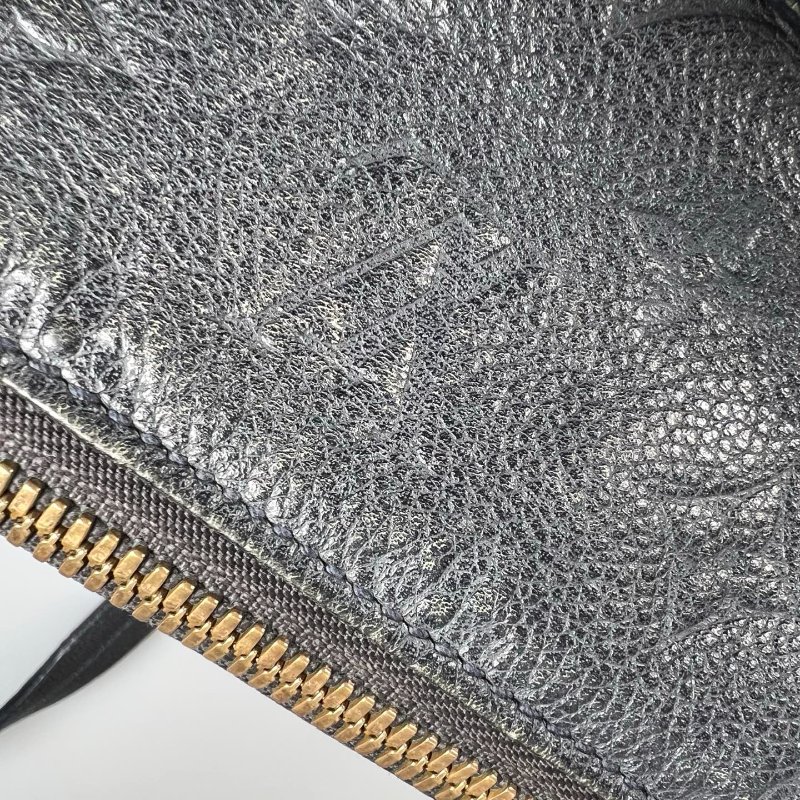 LV M93410 黑壓紋Lumineuse 包 PM-8