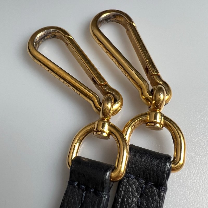 LV M93410 黑壓紋Lumineuse 包 PM-11