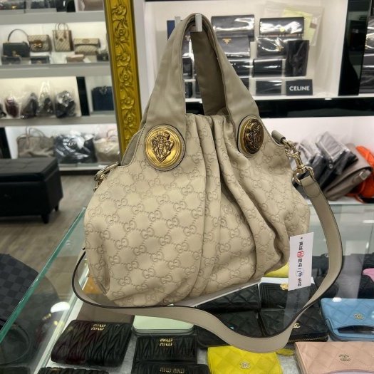 東區正精品㊣GUCCI 203486 白色全皮壓紋金色家徽盾牌手提包斜背包兩用包 RZ5527-0