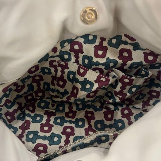 東區正精品㊣GUCCI 203486 白色全皮壓紋金色家徽盾牌手提包斜背包兩用包 RZ5527-3