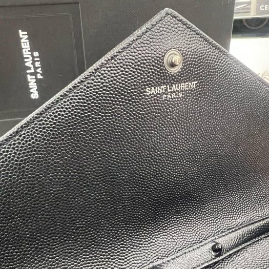東區正精品㊣YSL Saint Laurent WOC 377828 黑色荔枝皮牛皮黑鍊斜背包肩背包 RZ5751-3