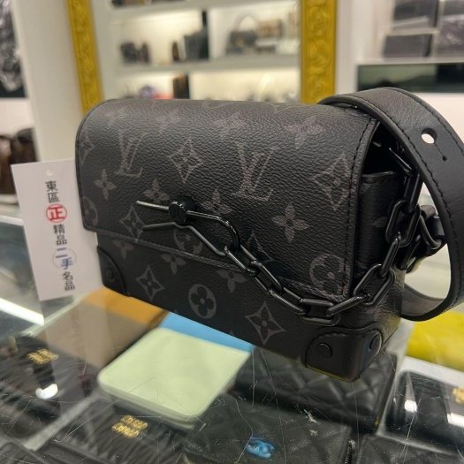 東區正精品㊣LV STEAMER Wearable Wallet M81783 黑灰字紋拼黑色皮革翻蓋方型斜背包 RZ5971-1
