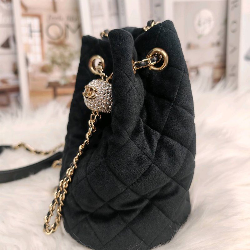 Chanel 香奈兒 金球水鑽黑金絲絨抽繩水桶包 30開-3