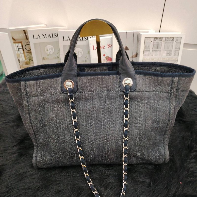 Chanel 香奈兒 沙灘包銀扣 21開-1
