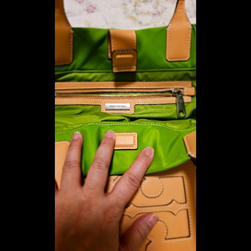 Tory Burch 不撞包，媽媽包-17