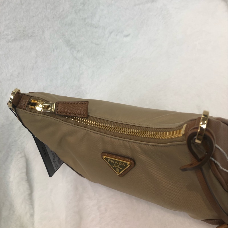 Prada Re-Edition 焦糖啡三合一  XC067-9