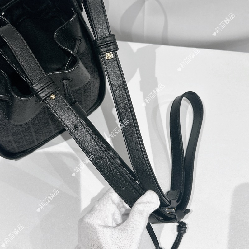 莉亞精品♡Loewe mini吊床包 黑 二手美包-12