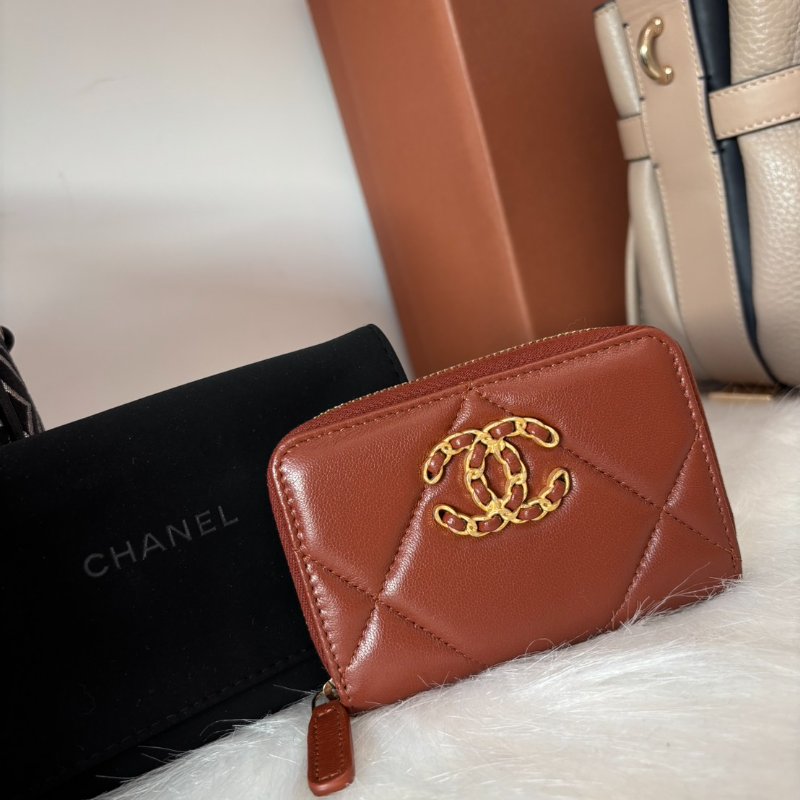 {全新未使用✨超美棕色🤎}*SHIHNA名牌精品*CHANEL 19 菱格紋小羊皮拉鍊零錢包-0