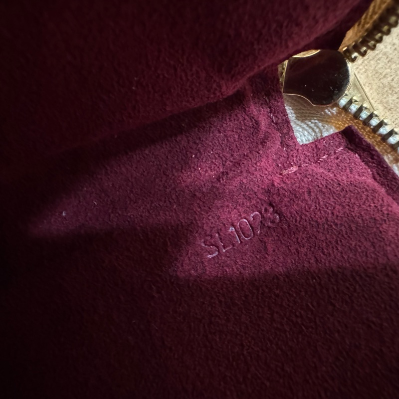 耶誕跨年優惠中🎄LV村上隆白三彩麻將包/LV麻將包/LV卯釘麻將包 Louis Vuitton/路易威登/LV Vintage/LV中古包/LV肩背包-46