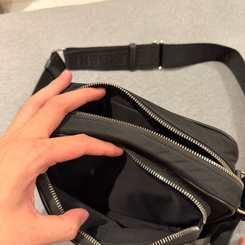 二手 Burberry尼龍斜背包-6