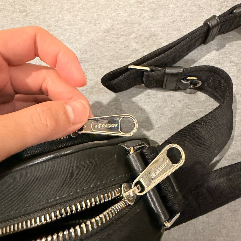 二手 Burberry尼龍斜背包-7
