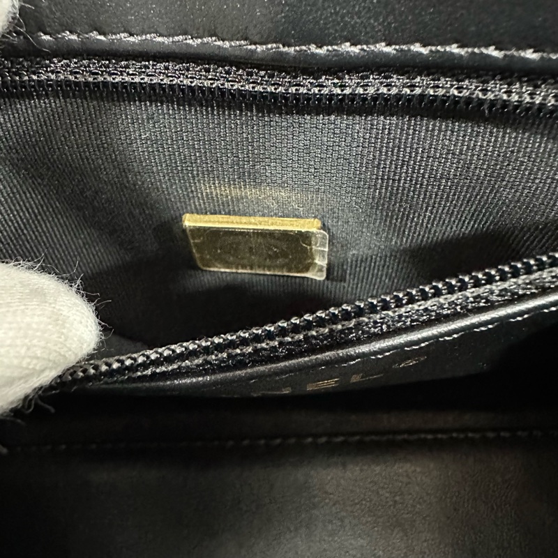 chanel AS4416 黑羊皮金釦Kelly 斜背包-21