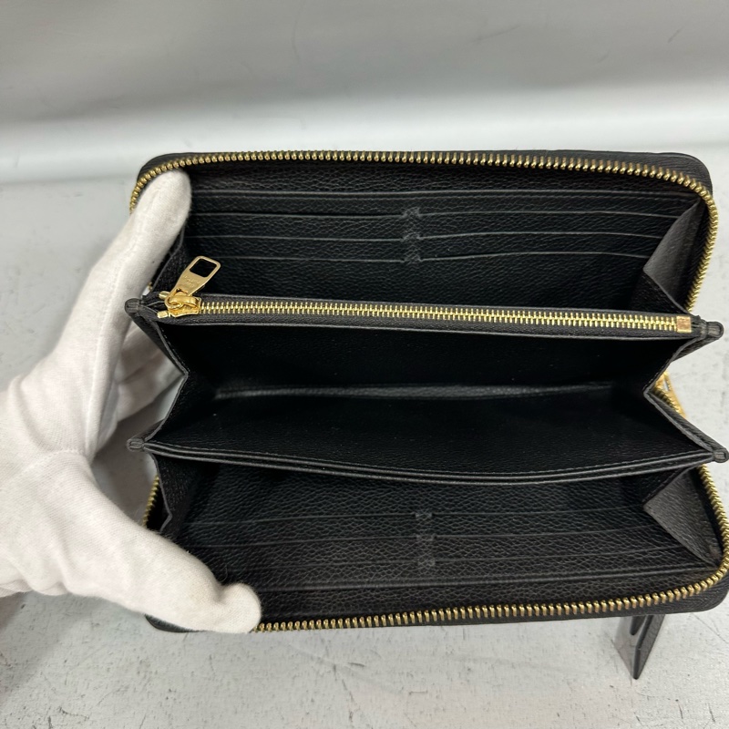 LV M61864 黑牛皮壓紋金釦拉鏈長夾-22