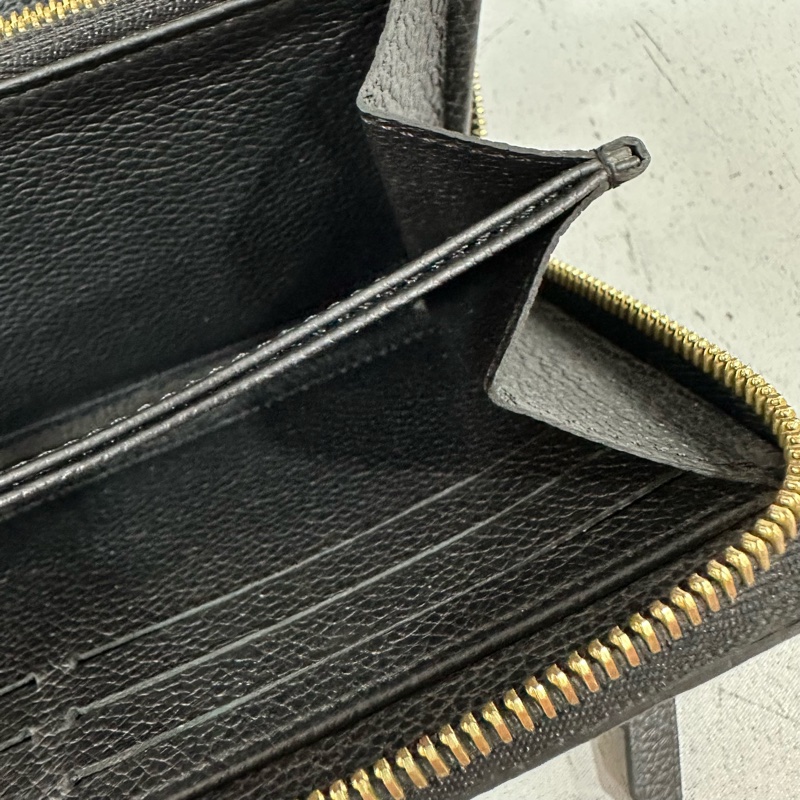 LV M61864 黑牛皮壓紋金釦拉鏈長夾-25