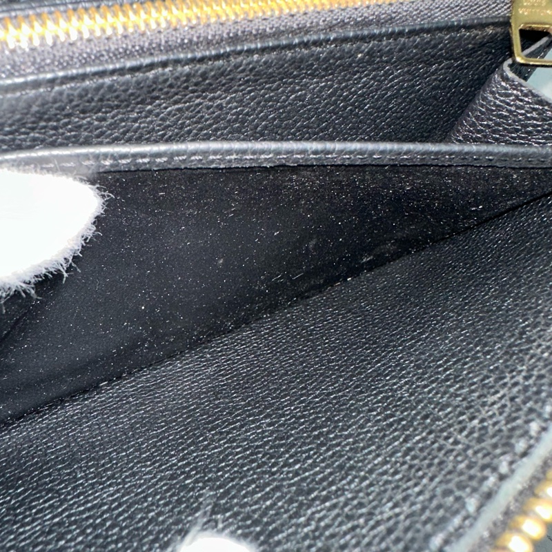LV M61864 黑牛皮壓紋金釦拉鏈長夾-41