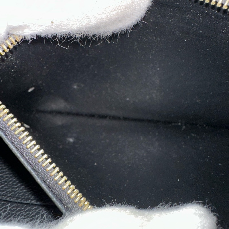 LV M61864 黑牛皮壓紋金釦拉鏈長夾-44