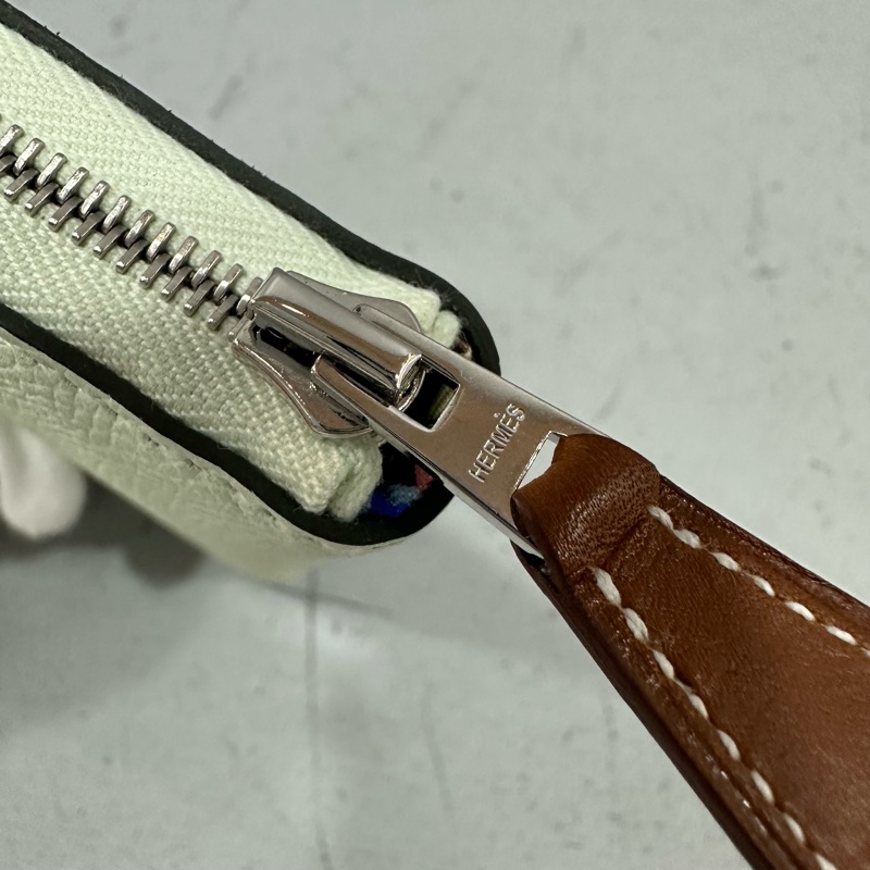 Hermes 氣泡綠絲巾短夾 silkin-8