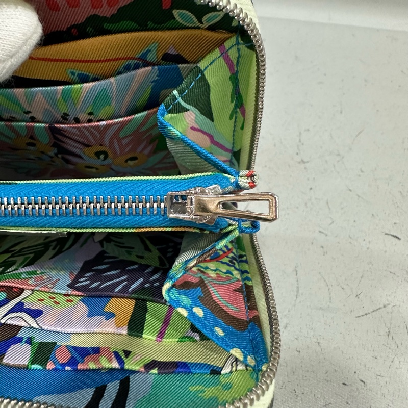 Hermes 氣泡綠絲巾短夾 silkin-25