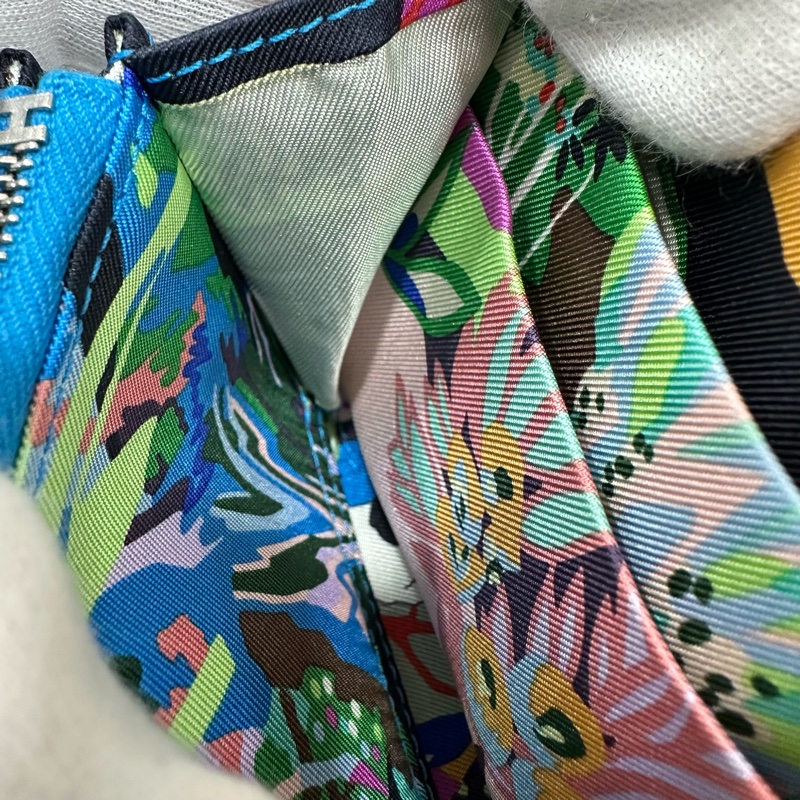 Hermes 氣泡綠絲巾短夾 silkin-28