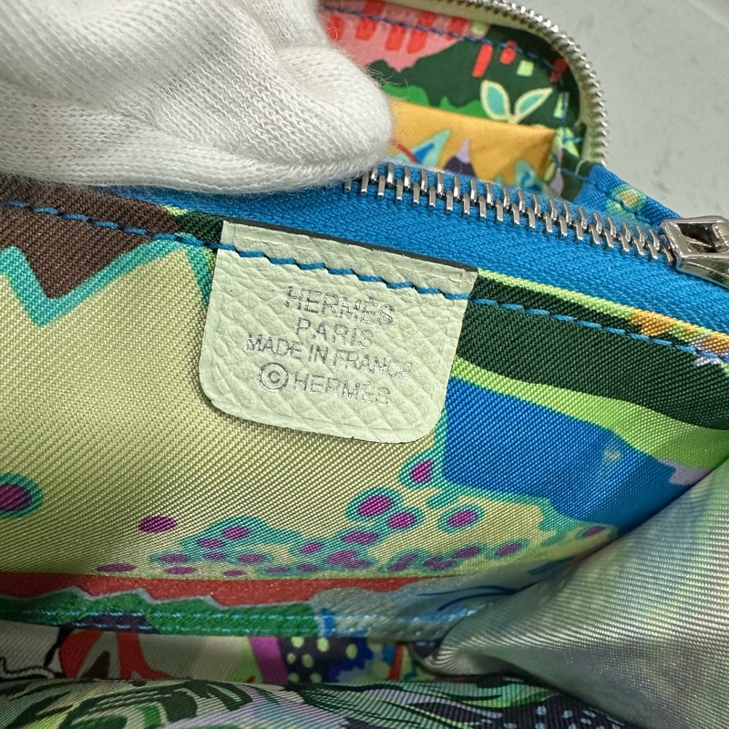 Hermes 氣泡綠絲巾短夾 silkin-32