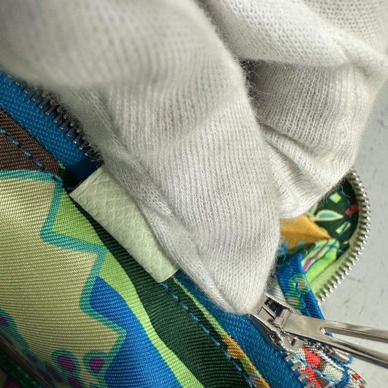 Hermes 氣泡綠絲巾短夾 silkin-33