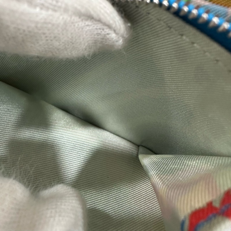 Hermes 氣泡綠絲巾短夾 silkin-34