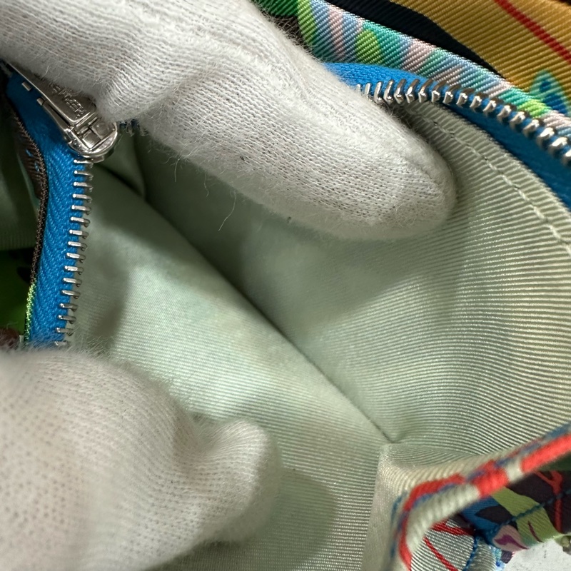 Hermes 氣泡綠絲巾短夾 silkin-35