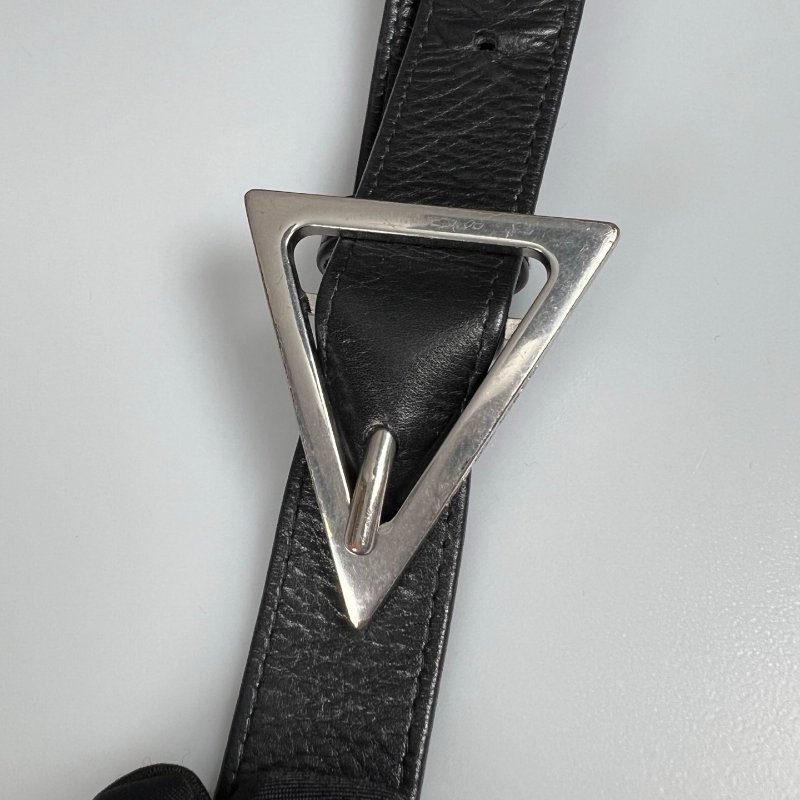 BV 晶片款 黑油蠟皮CASSETTE 5*3肩背包-10