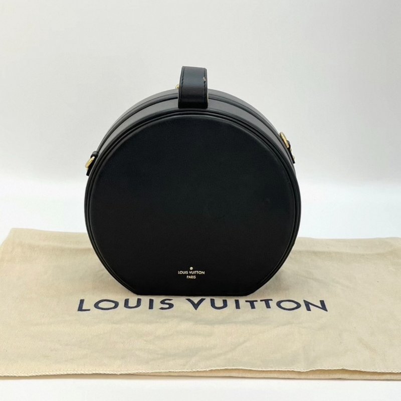 LV限量秀款浮雕黑色硬圓餅包 芯片款17*16*7 99新配件塵袋購證-3