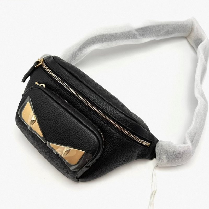 FENDI黑金小怪獸牛皮斜背腰包 27*14*6 全新閒置配件盒子塵袋-1