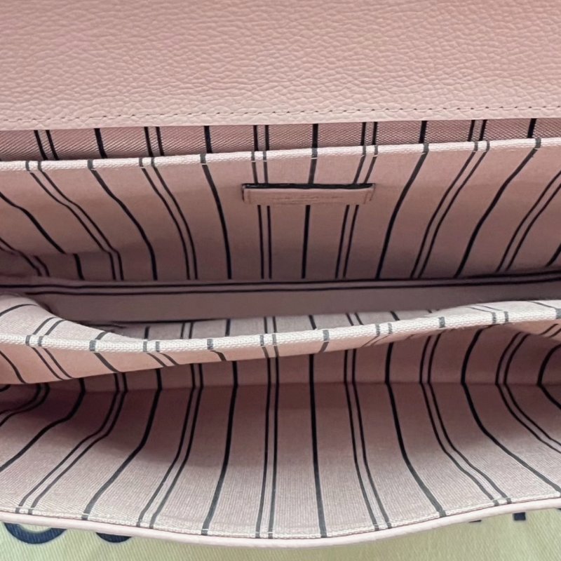 LV粉色全皮郵差包25*19*7 99新配件塵袋-5