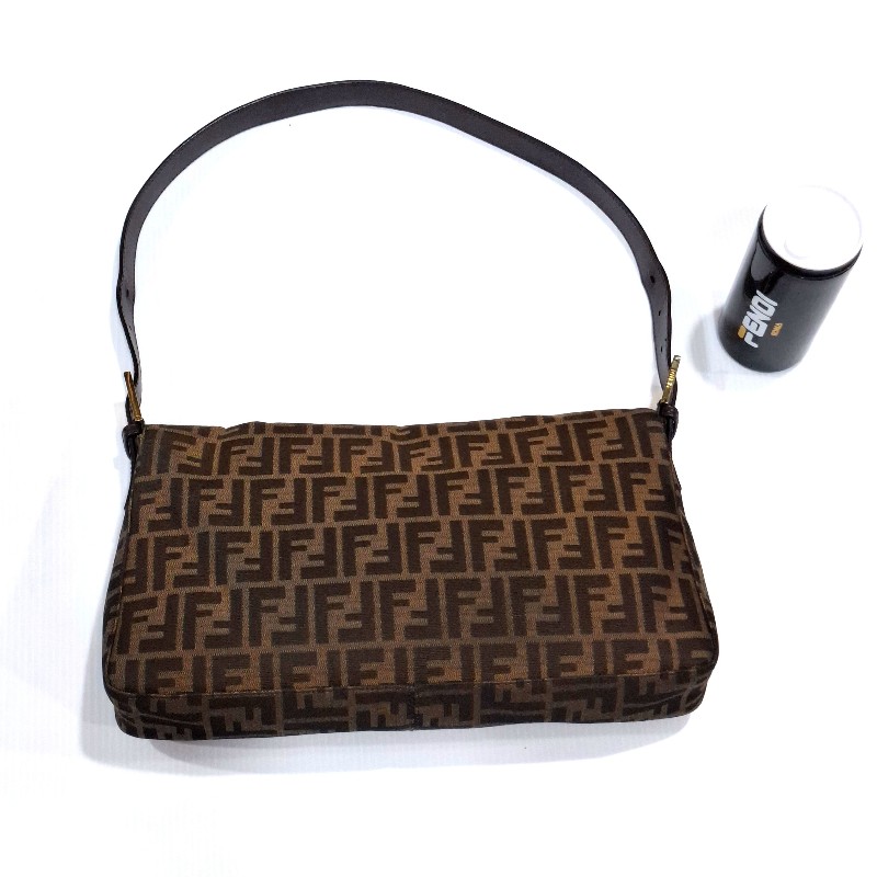 FENDI Maxi 法棍包-6