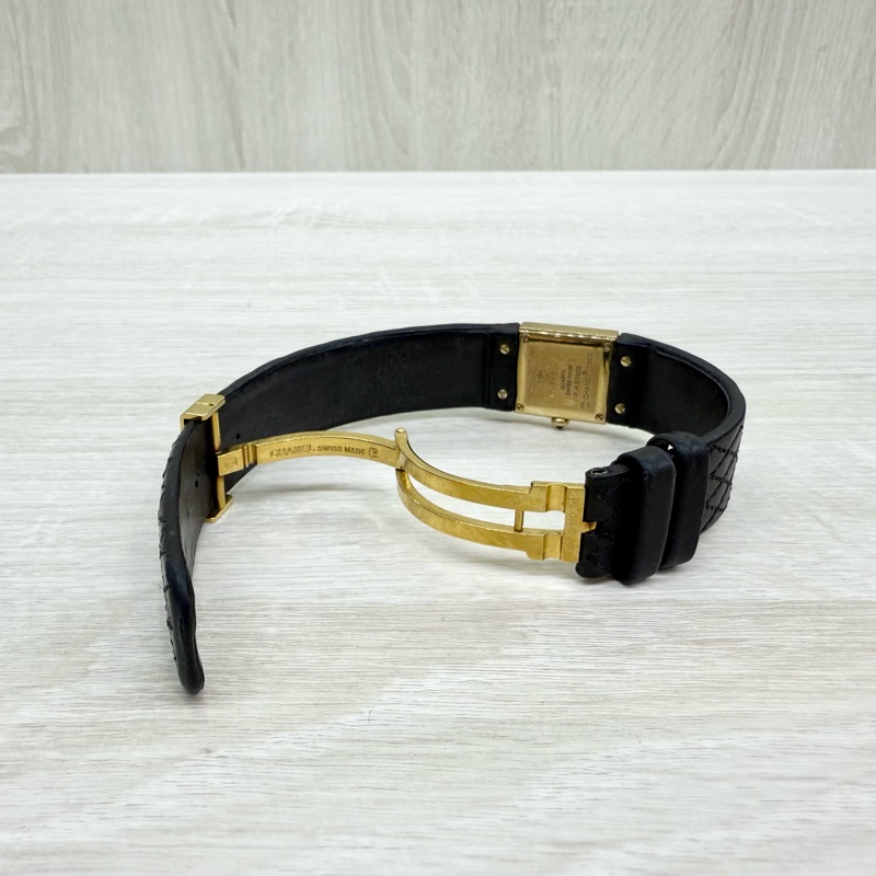 CHANEL黑色菱格衍縫皮革18K金方形石英錶H0109-11