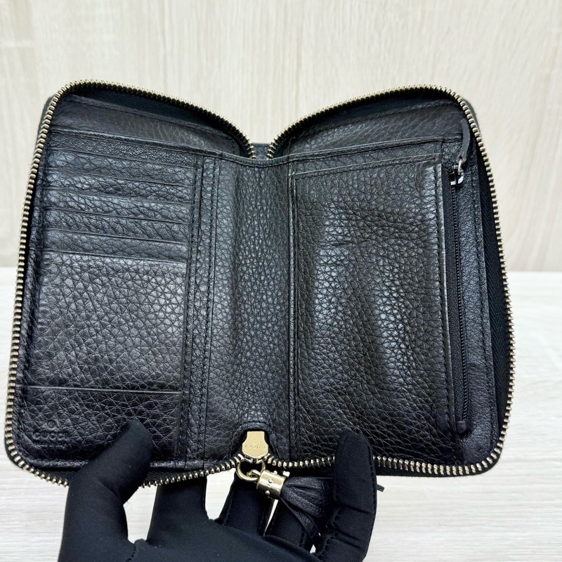 GUCCI黑色牛皮SOHO流蘇淡金ㄇ拉中夾351486-10