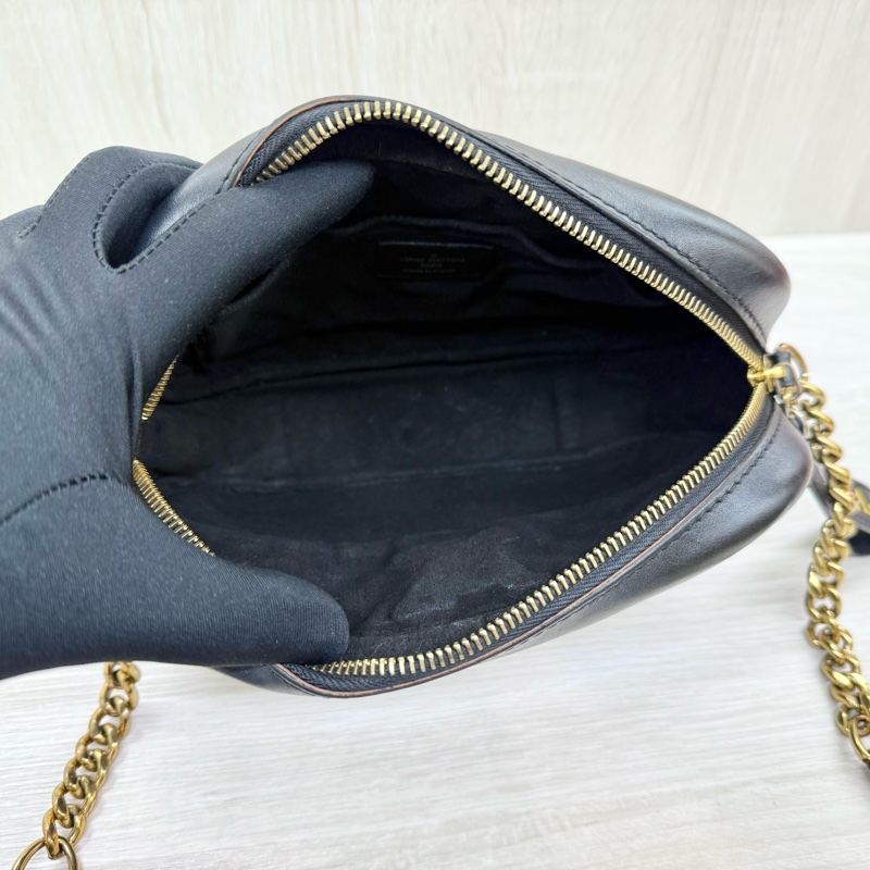 LV黑金牛皮縫線彩色皮標new wave拉鍊相機包M53682-8