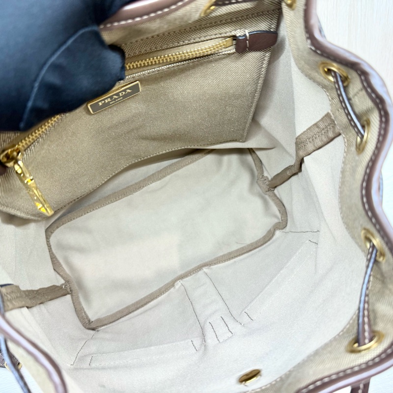 PRADA卡其帆布拚咖啡滾邊小號束口後背包1BZ006-9