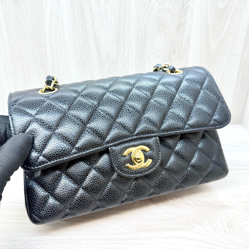 CHANEL黑金荔枝牛皮coco23口蓋包A01113-7