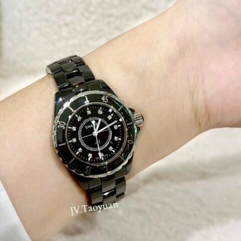 CHANEL黑色陶瓷12點鑽石英錶J12 33mm