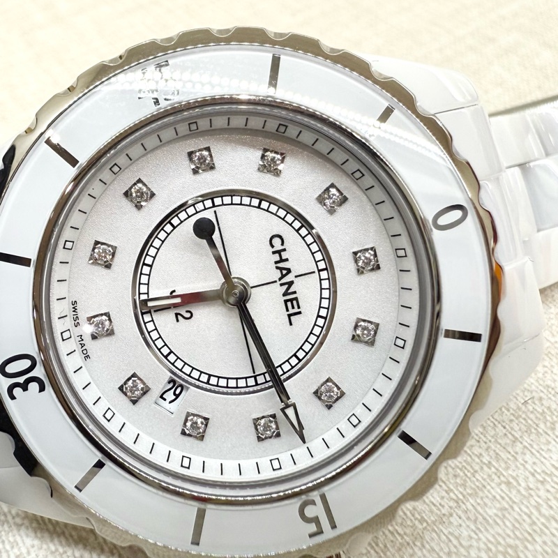 CHANEL白色陶瓷12點鑽J12石英錶33mm/H1628-5