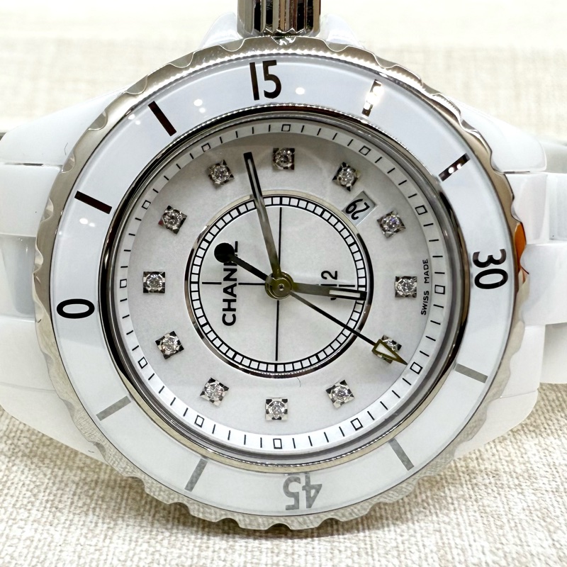 CHANEL白色陶瓷12點鑽J12石英錶33mm/H1628-9