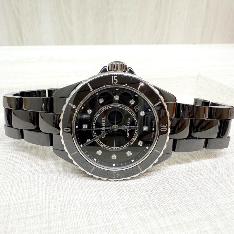 Chanel黑色鑲鑽J12 CALIBER機芯陶瓷腕錶38mm/H5702-1